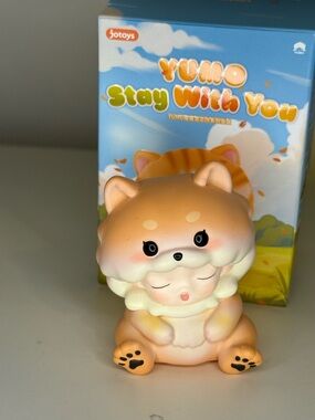 Yumo Stay with you figure